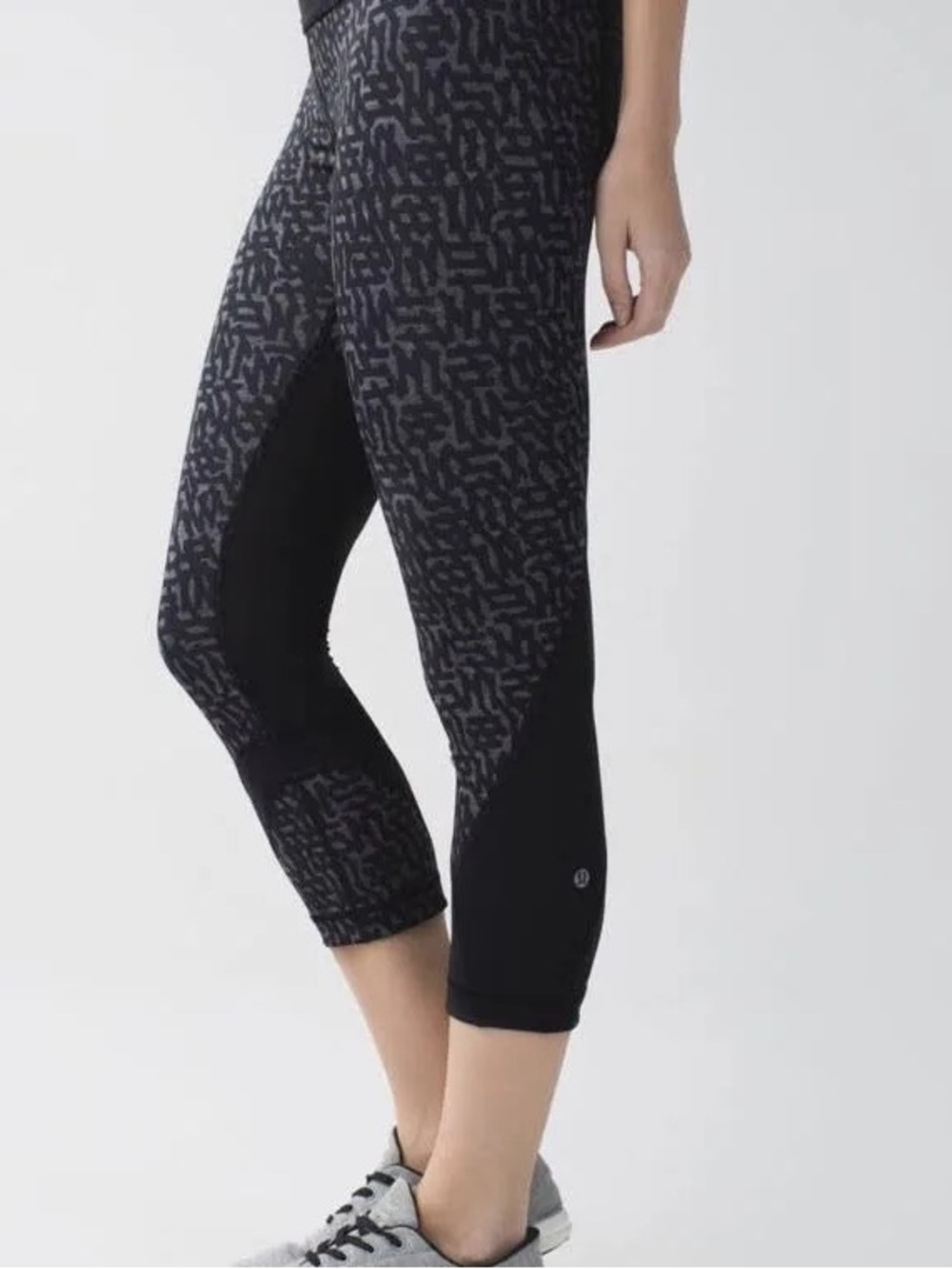 Lululemon Run: Inspire Crop II *Full-On Luxtreme *Block-It Pocket
Heathered Net